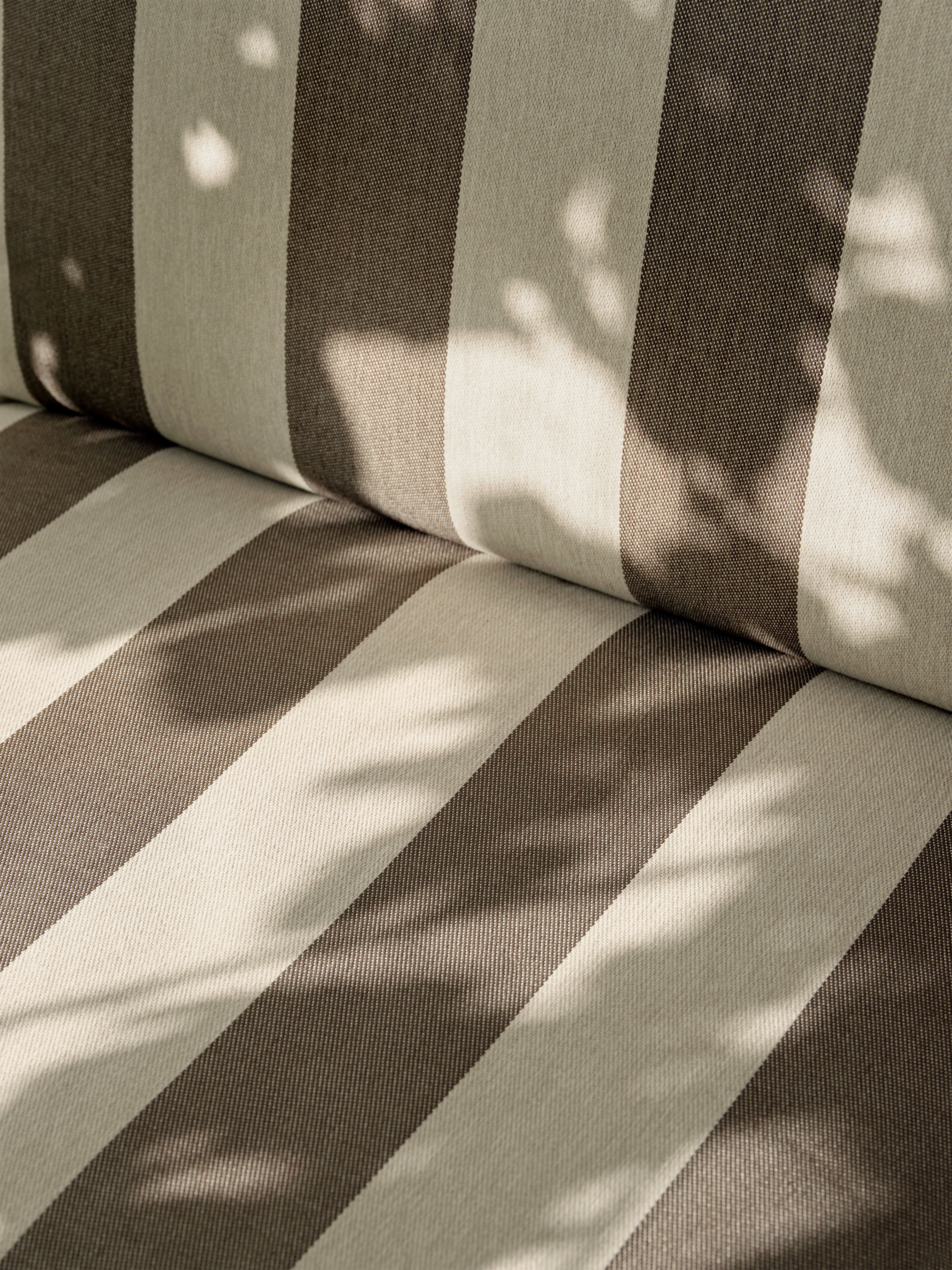 fermliving-desertsofa-1104267301-1104267303-1104267305-1104267295-1104267297-1104267299-01