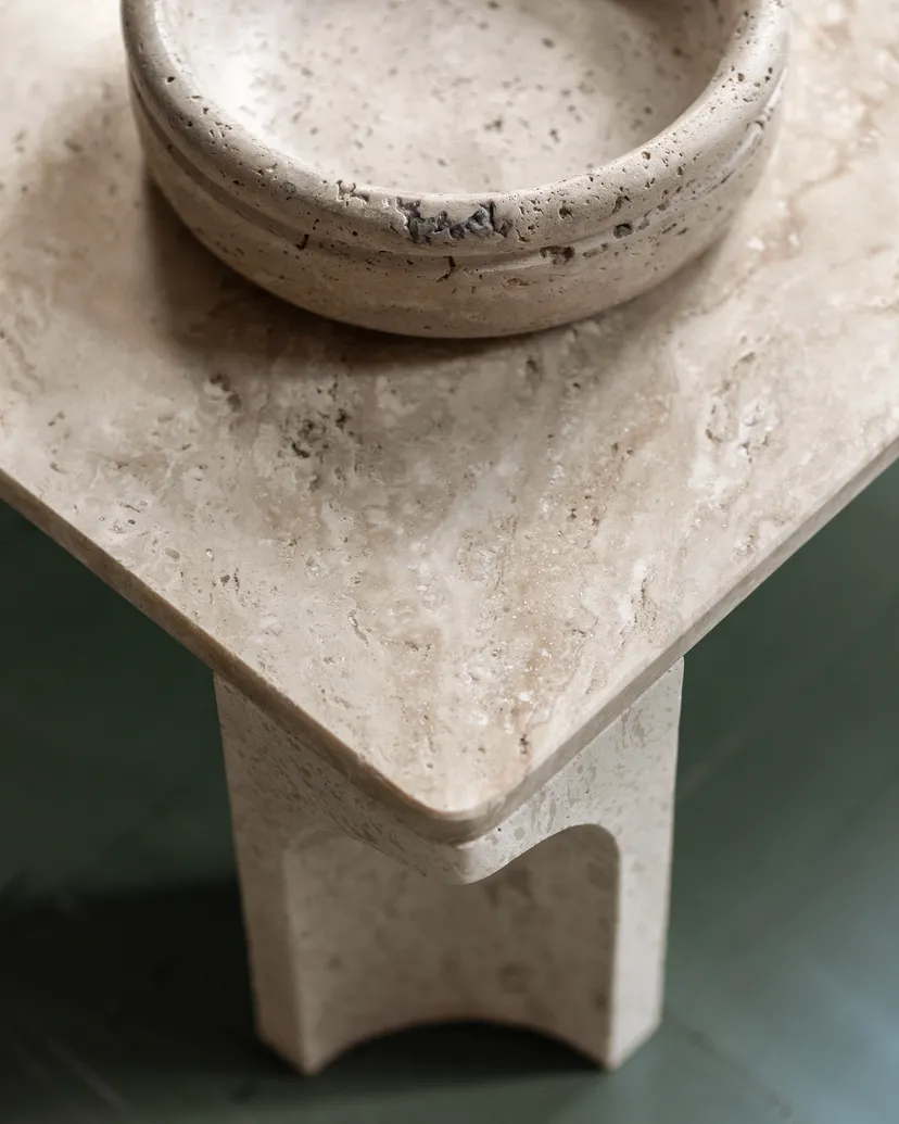 gubi-doric-detail