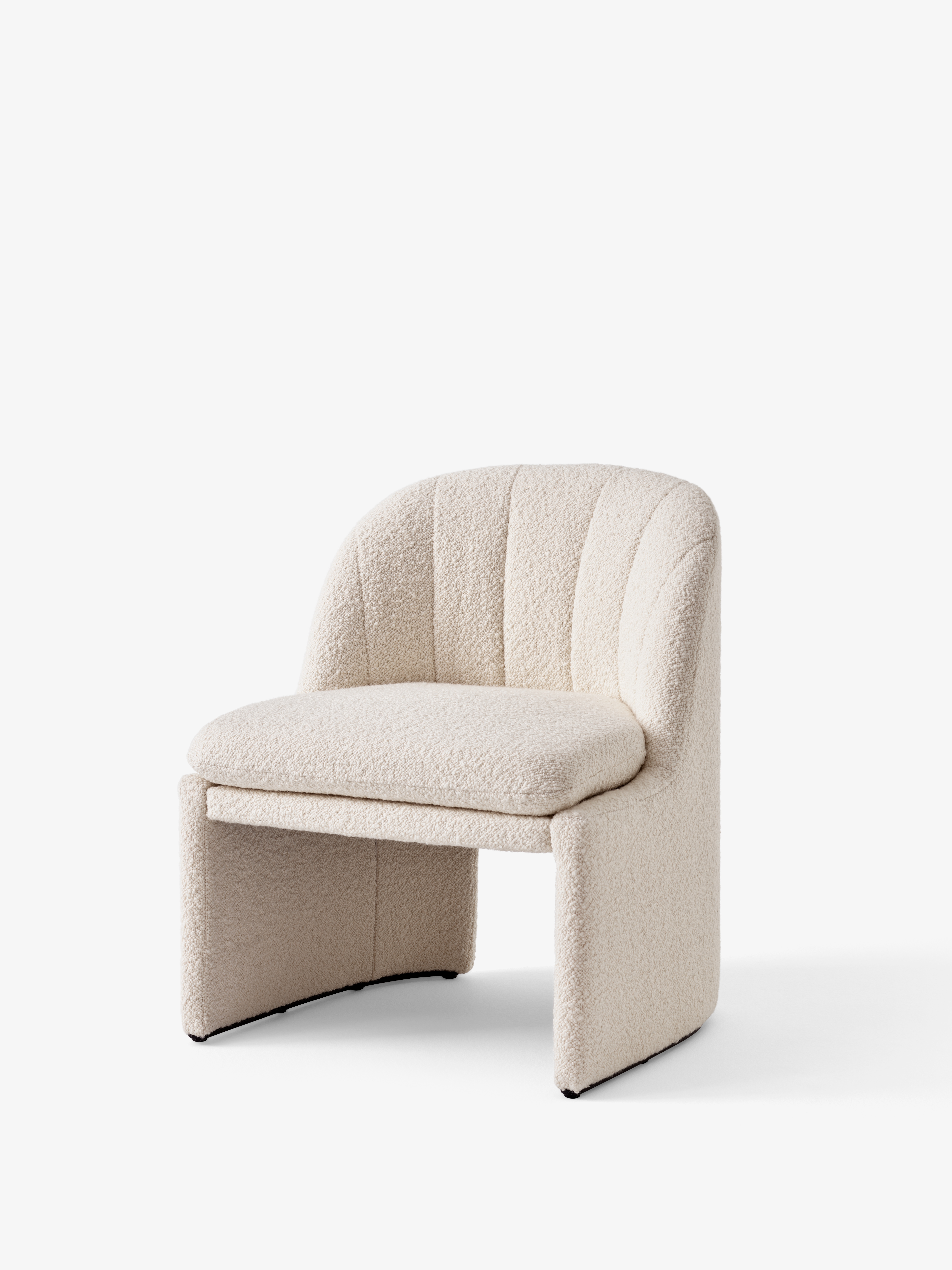 146479a235a020a398-loafer-club-chair-sc107-karakoum-0001-angled-front